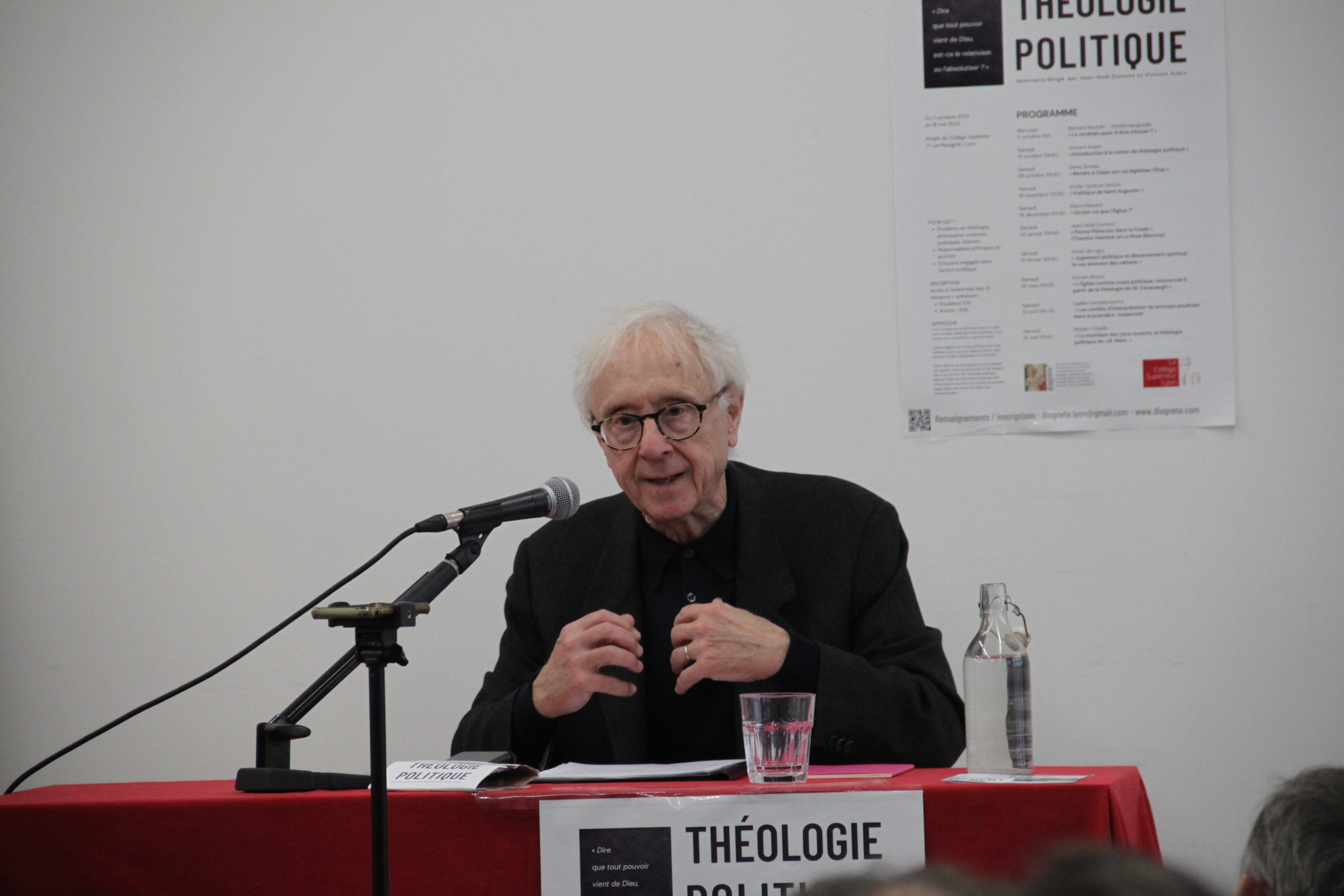 Pierre Manent pose la question de qu'est ce que l'Eglise en tant qu'objet Politique